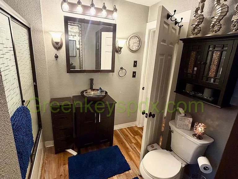 1021 N Jessup St — Photo 28