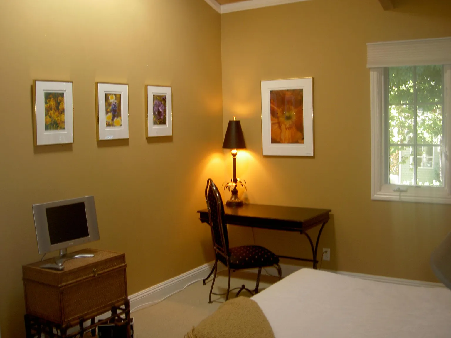 1 bed, 1.5 bath, 500 sqft, $2,400 — Photo 2