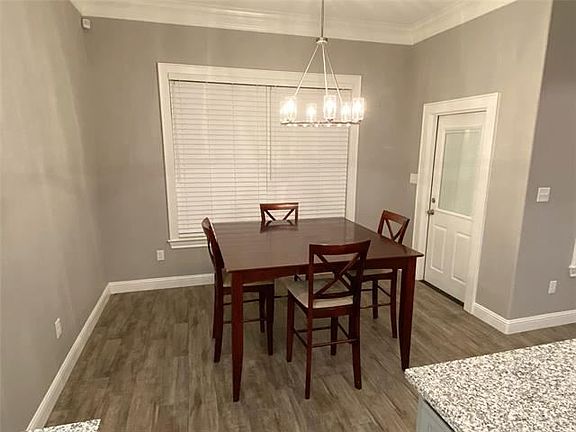 4th image of 350 Brazos Dr