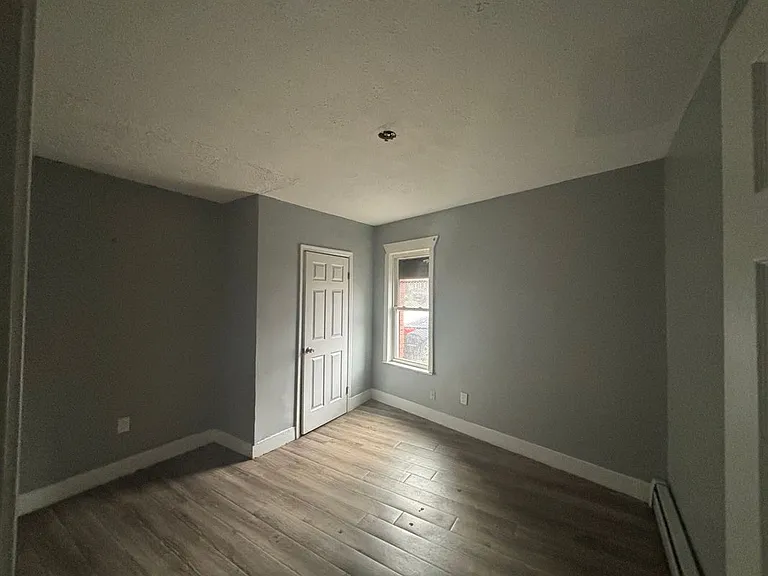 10 Sanford St #1 — Photo 8