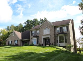 27 Arbor Creek Dr, Pittsford, NY 14534