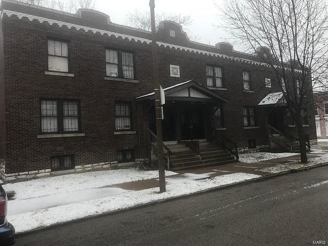 1st image of 3601 Clarence Ave N