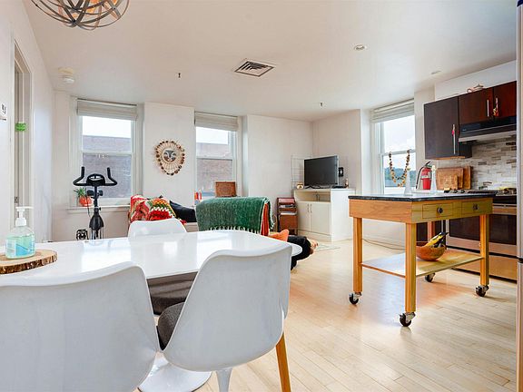 2nd image of 131 Main St APT 306