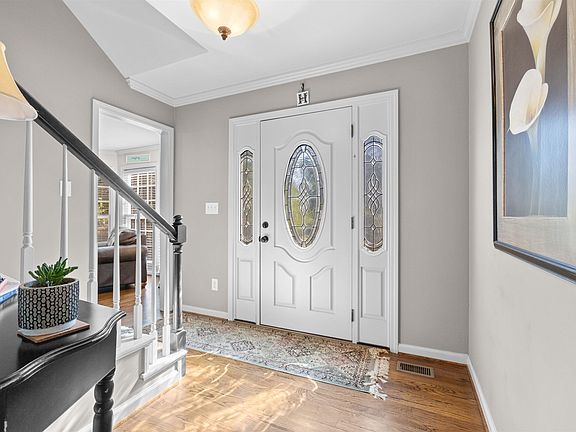 5th image of 206 Milgray Ln