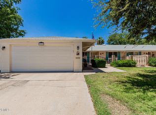 10101 W Kingswood Cir, Sun City, AZ 85351