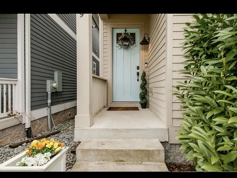 5609 Pennsylvania Ave — Photo 1