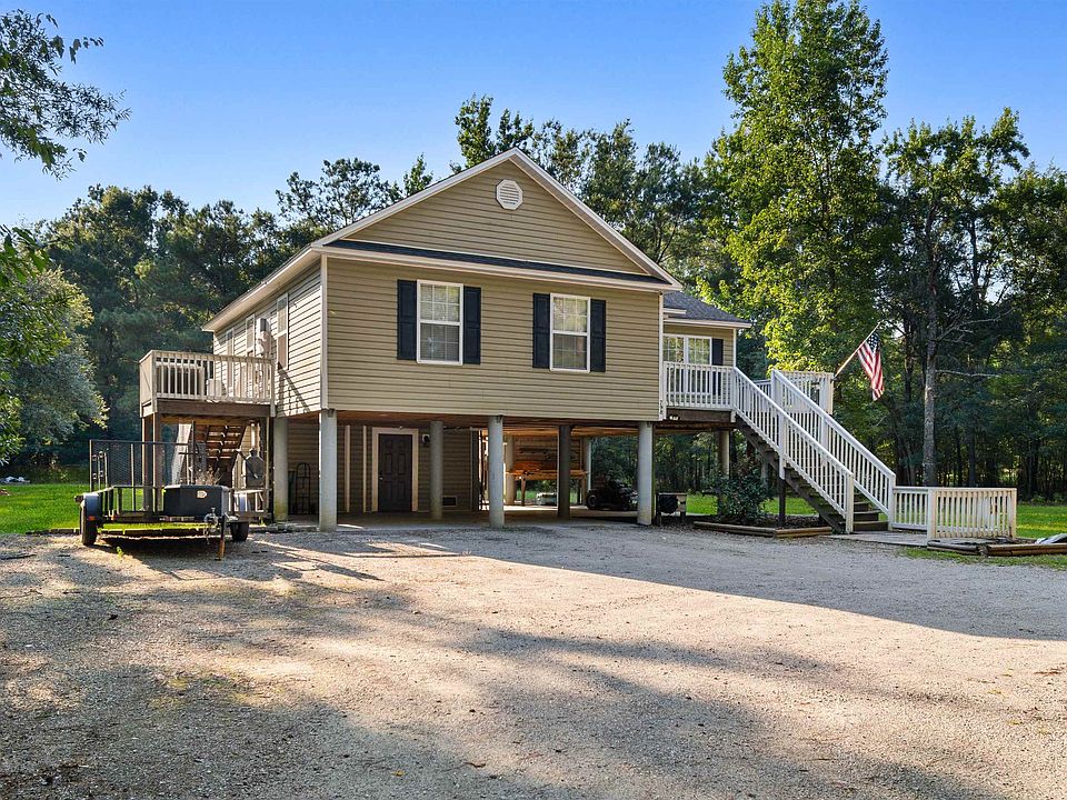 1st image of 798 Redmond Ct.