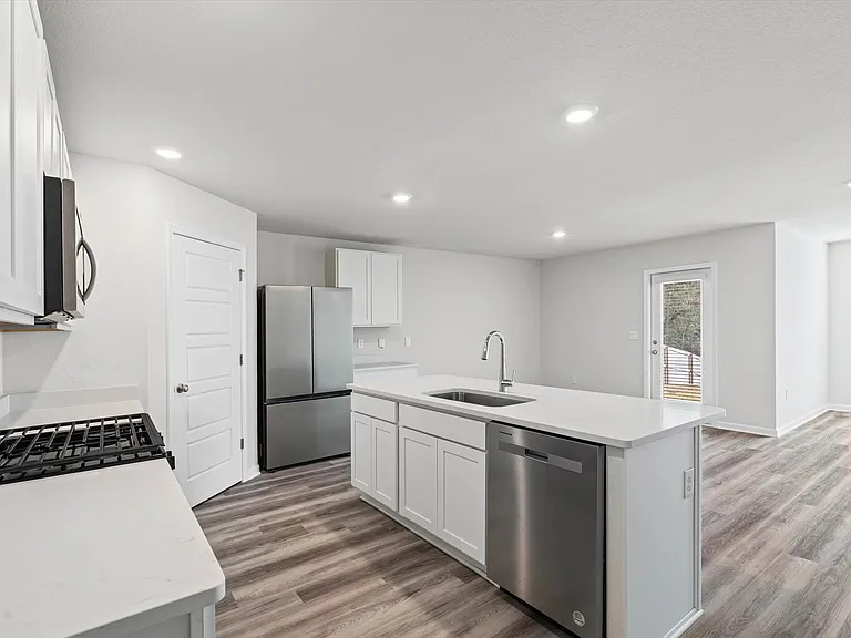 13581 Paris Cir — Photo 2