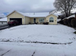 867 Rosemont Ct, Klamath Falls, OR 97603