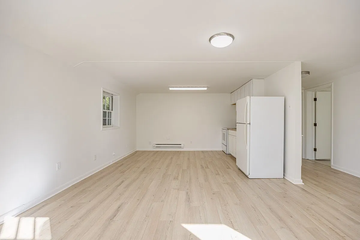 2 bed, 1.0 bath, 850 sqft, $1,000 — Photo 4