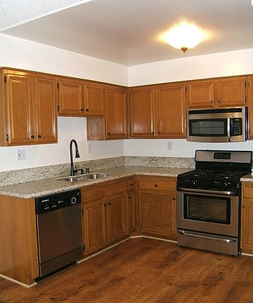 4th image of 1427 Brockton Ave APT 102