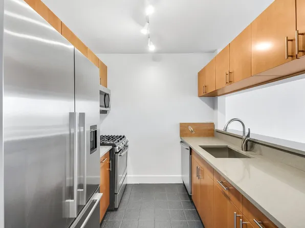 420 W 42nd St, New York, NY