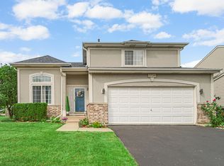 2734 W Hidden Glen Dr, Waukegan, IL 60085