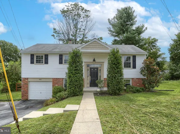 892 W Chestnut St, Coatesville, PA 19320