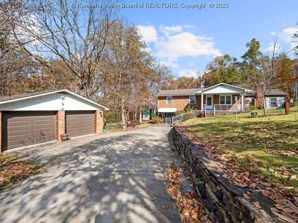 92 Grandview Dr, Hurricane, WV 25526