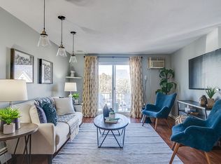 31 Symonds St APT 10, Salem, MA 01970