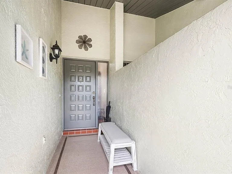 1415 Langley Dr — Photo 10