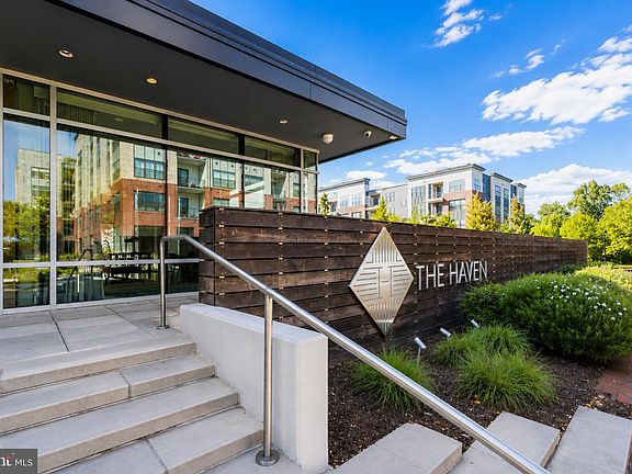 3rd image of 145 Riverhaven Dr #451