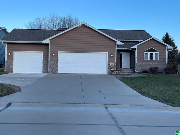 399 Partridge Cir, Dakota Dunes, SD 57049