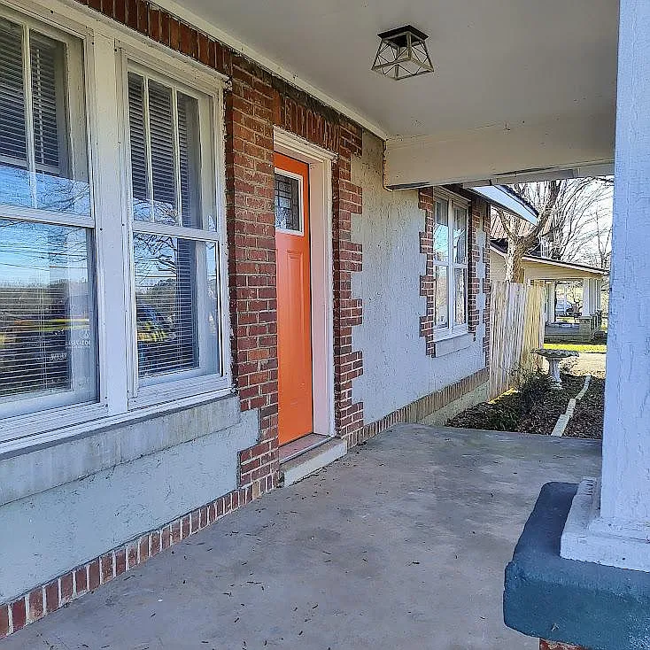2 bed, 950 sqft, $1,200 — Photo 2