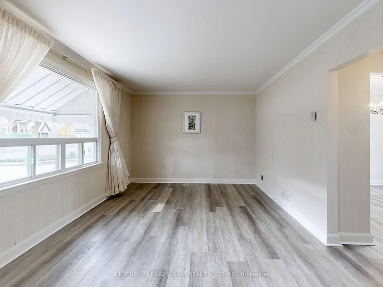 60 Northwood Dr — Photo 5