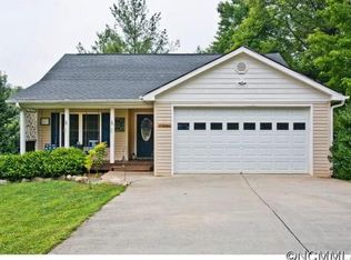 5 Calvary Ln, Weaverville, NC 28787