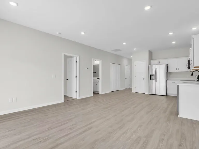 1937 Deerfield Ln — Photo 13