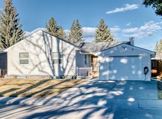 9816 Palistone Rd SW, Calgary, AB T2V 3V9