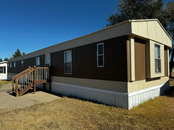106 Darcie Dr #106D, Hays, KS 67601