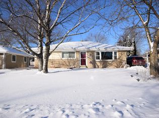 W174N8675 Schneider Dr, Menomonee Falls, WI 53051