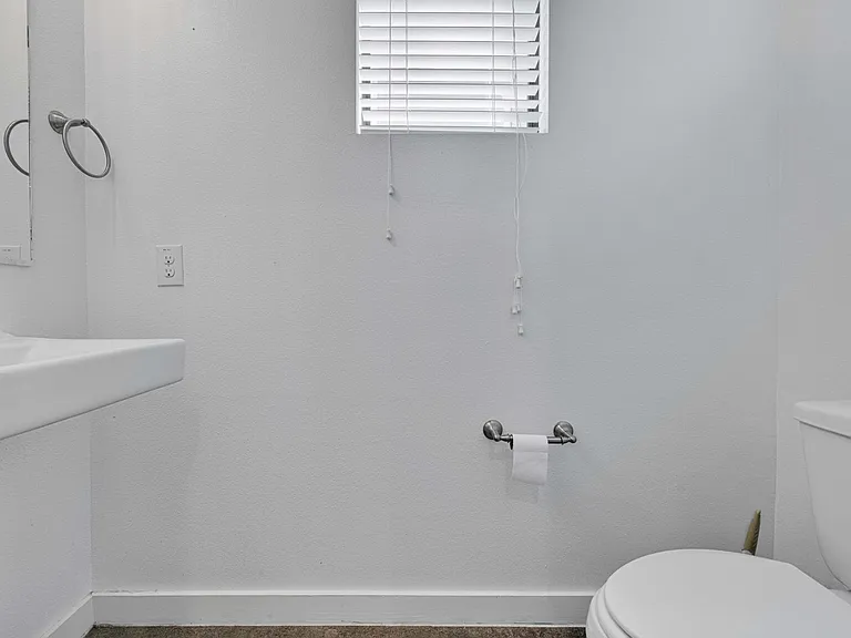 1162 N Olive St — Photo 13