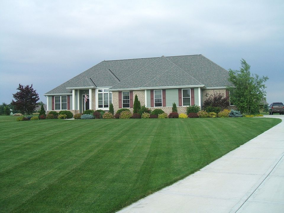 110 Eagles Lookout, North Prairie, WI 53153 Zillow