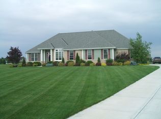 110 Eagles Lookout, North Prairie, WI 53153