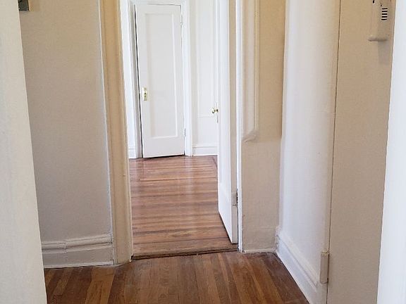 4th image of 724 E 27th St APT 1K