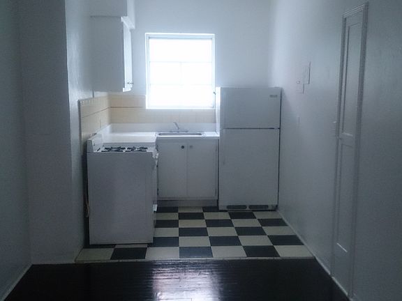 4th image of 1110 Euclid Ave APT 2
