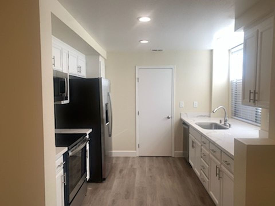 1st image of 7810 Tuscany Dr
