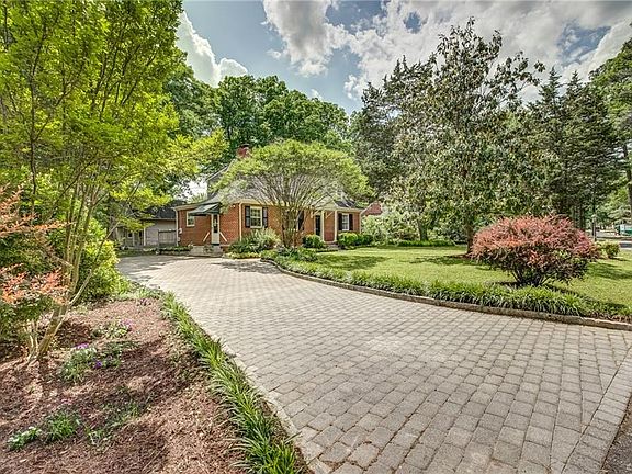 3rd image of 5743 Thorndale Ln