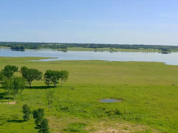66 The Peninsula, Honey Grove, TX 75446