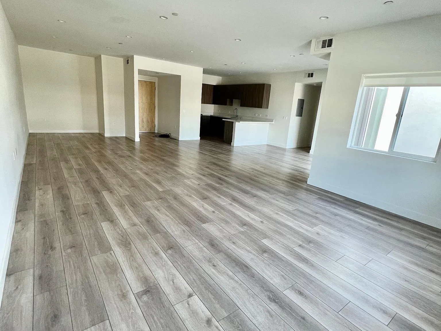 1307 N Bronson Ave — Photo 4