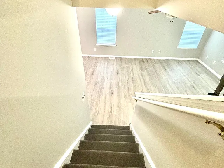 27 Oyster Bay Rd #G — Photo 26