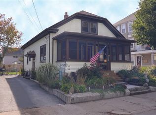 118 Chandler Ave, Pawtucket, RI 02860