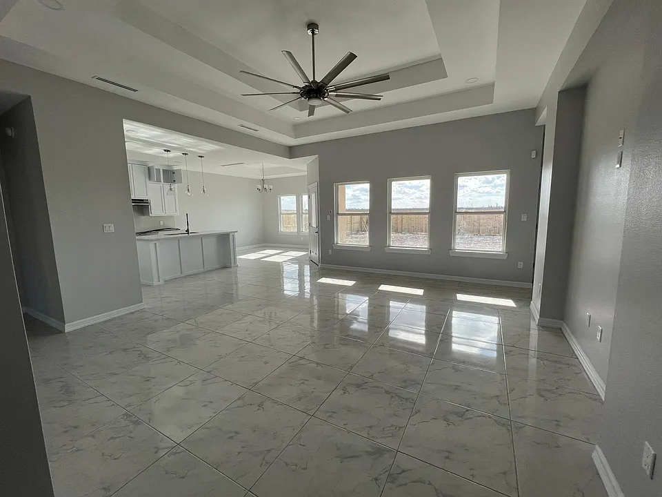 4714 Westgate Cir S