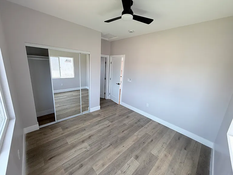 440 Denby St #6 — Photo 10