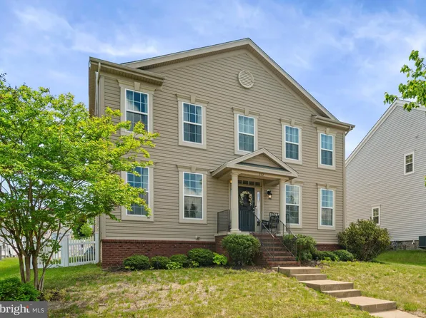232 Almond Dr, Stafford, VA 22554