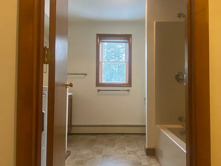 142 Husson Ave — Photo 7