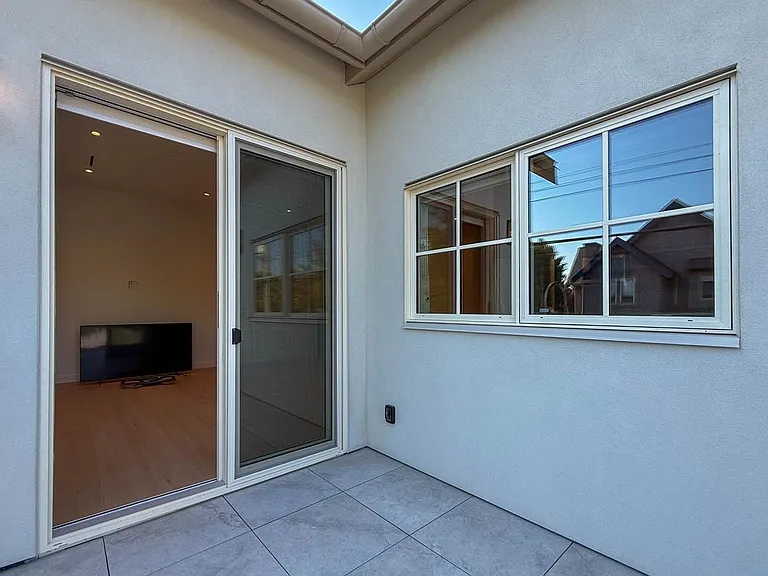 3038 Vine St — Photo 17