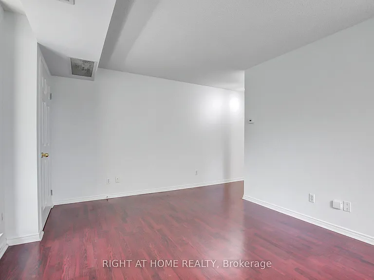 35 Empress Ave #207 — Photo 49