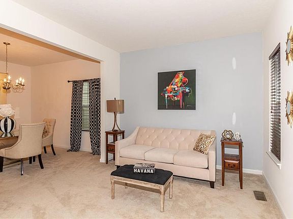 3rd image of 10135 Clay Bridge Dr