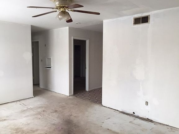 2nd image of 3400 SE 27th St