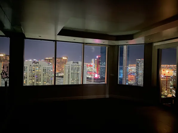 222 Karen Ave, Las Vegas, NV